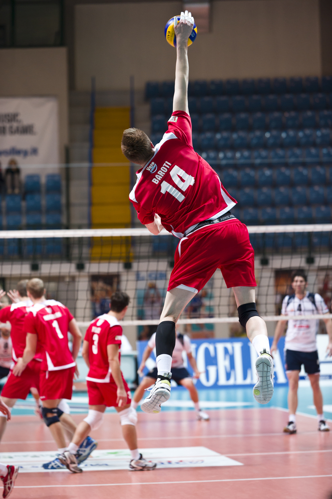 how-to-serve-volleyball